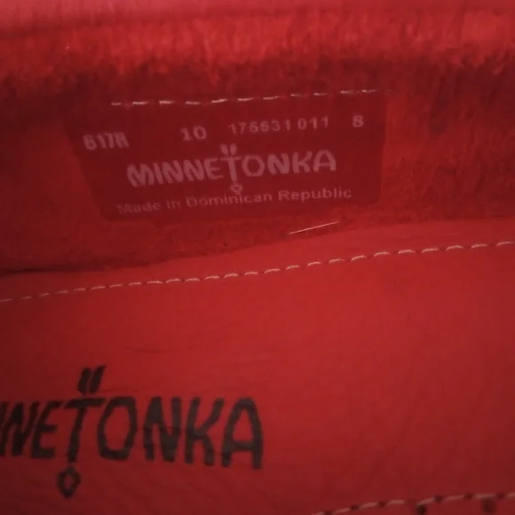 Minnetonka Women's Moccasins in Red and Tan - Picture 2 of 4